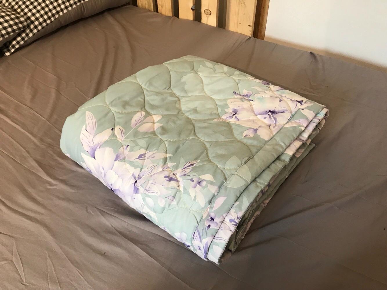 Chăn Hè Chần Bông Cotton Poly ( Gửi Ngẫu Nhiên Hoặc IB Chọn Mẫu )