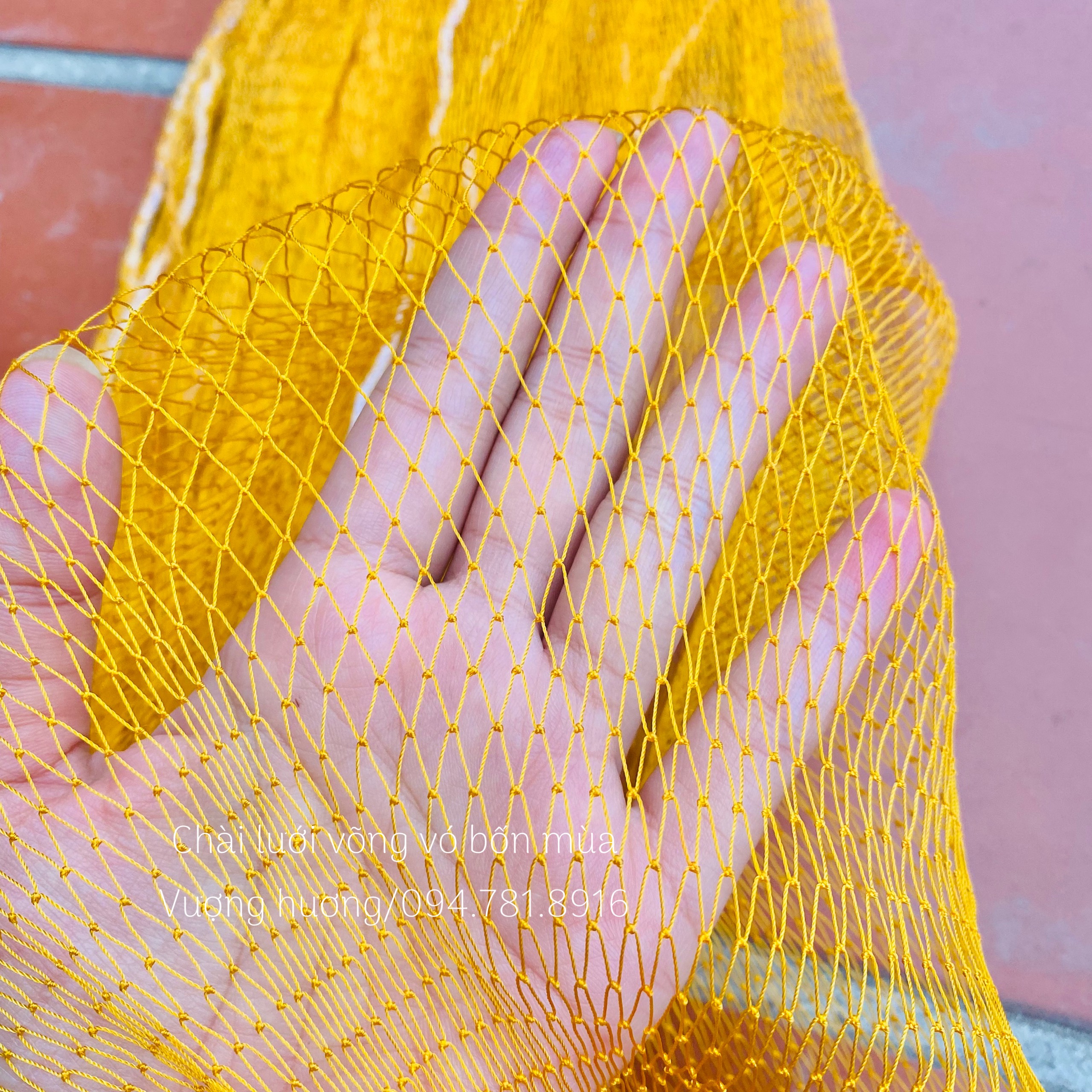 Lưới đánh cá mắt mau màu vàng cạnh 2m8x2m8