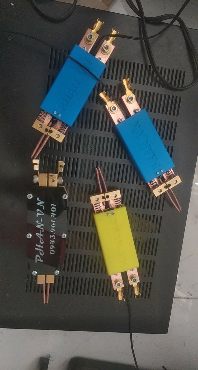 tay hàn cell pin cân lực