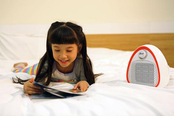 Quạt sưởi gốm Ceramic Mini FujiE CH-202 (đỏ/xanh lá/xanh dương)