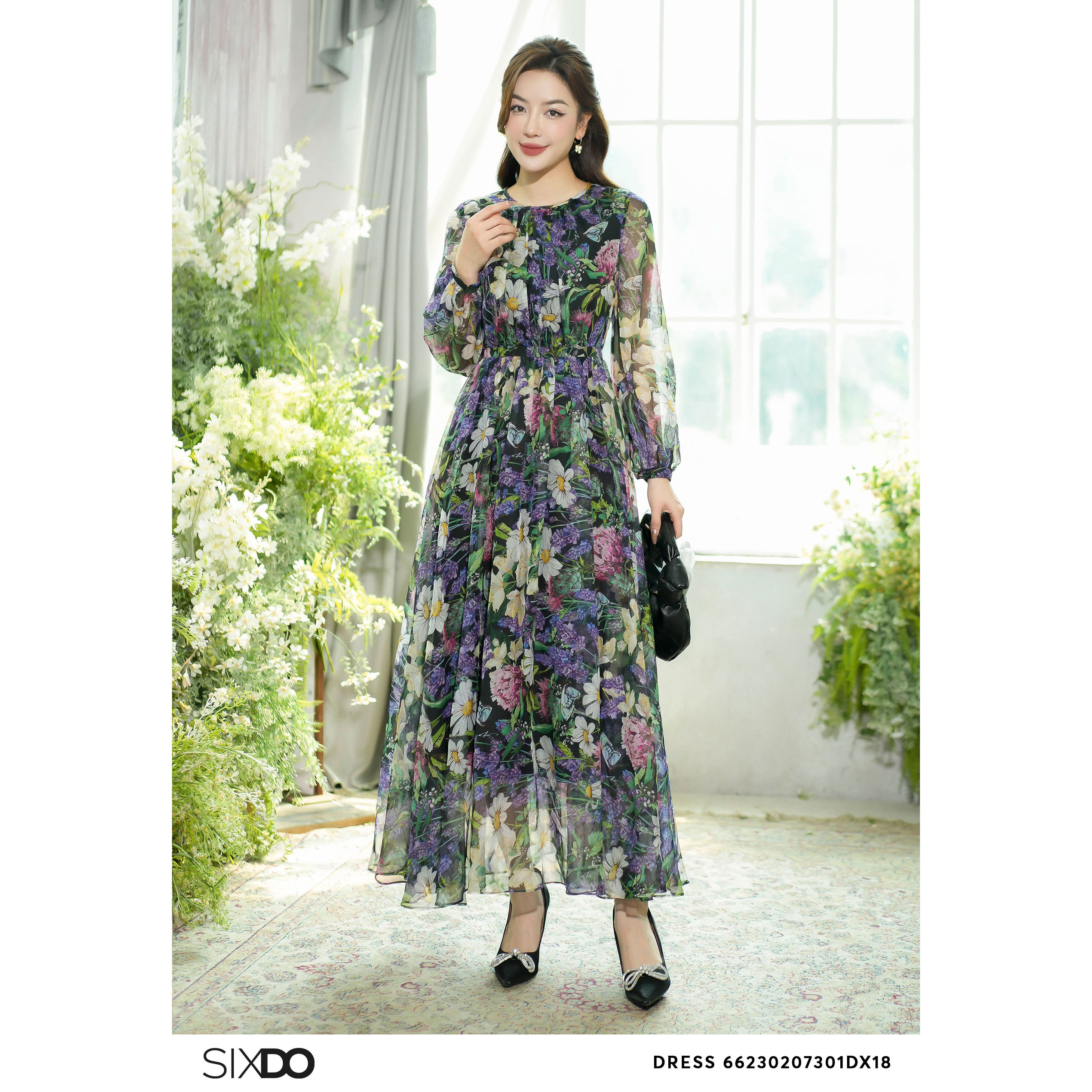 Đầm maxi voan hoa cổ tròn SIXDO (Black Floral Bishop Sleeves Maxi Voile Dress)