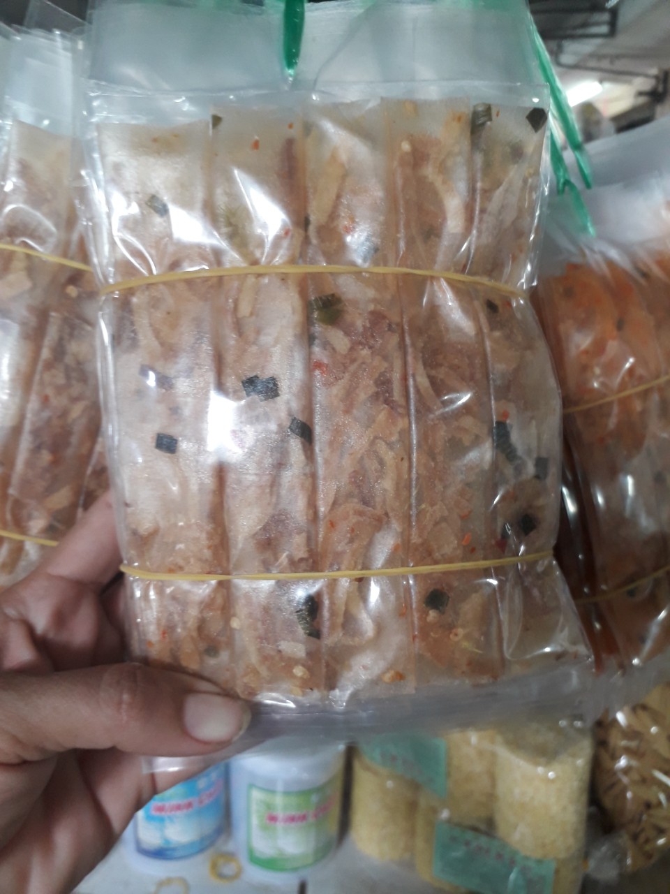 2 bịch bánh dẻo tôm cuốn hành phi ngon rẻ