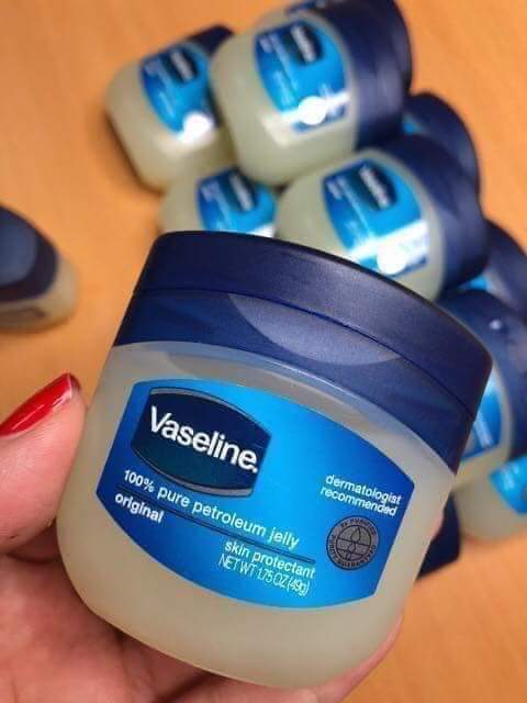 Kem dưỡng ẩm Vaseline mỹ 49gr đa công dụng.