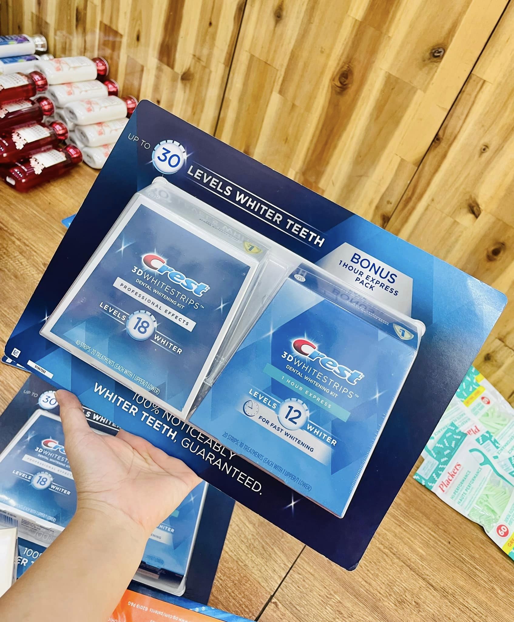 Miếng dán trắng răng Crest 3D WHITESTRIPS