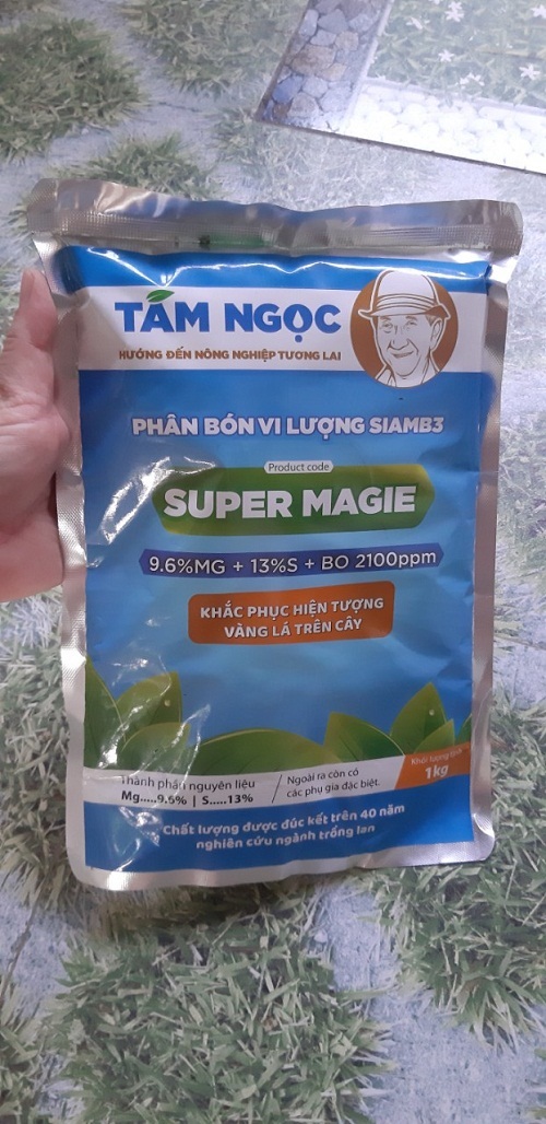 Phân bón vi lượng SUPER MAGIE - gói 1 kg