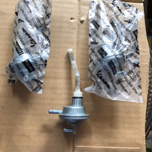 Khoá xăng (bơm xăng) xe Vespa Piaggio Zin