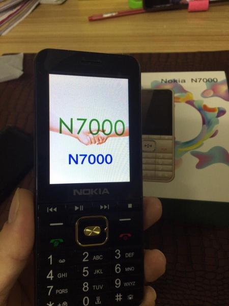 Điện thoại Nokia N7000 4 Sim Loa To Chũ Lớn PIN Trâu Đèn Pin Sáng Bảo hành 12 tháng