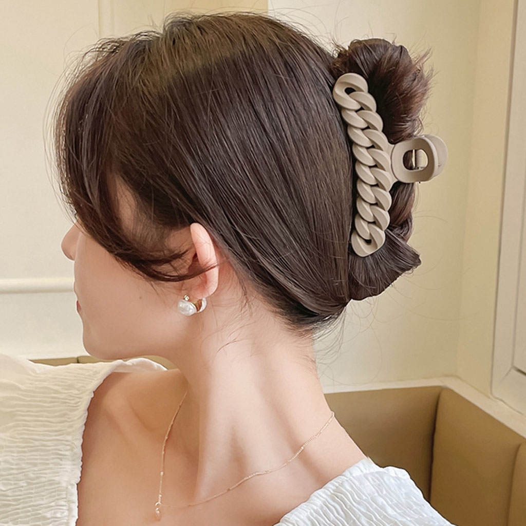 Kẹp tóc xoắn xích phong cách