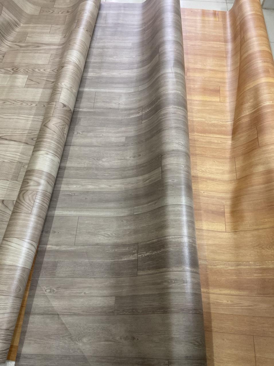 Thảm Nhựa Trải Sàn Vân Gổ