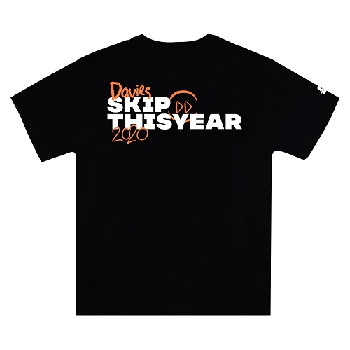 Áo thun Davies nam nữ DSW Tee Skip Year - BLACK