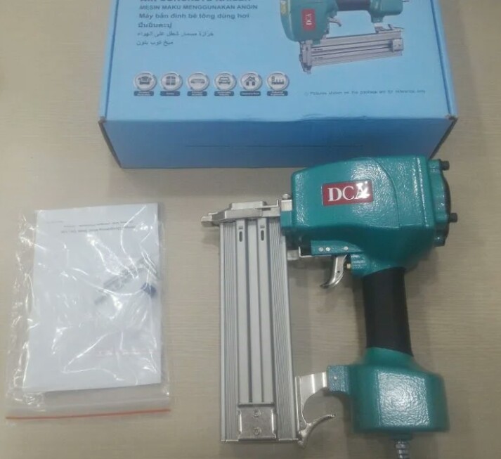 Súng bắn đinh betong DCA AST64C