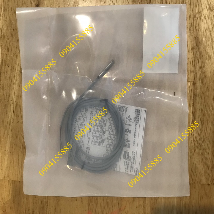 Cảm biến tiệm cận E2E-C04S12-WC-B1