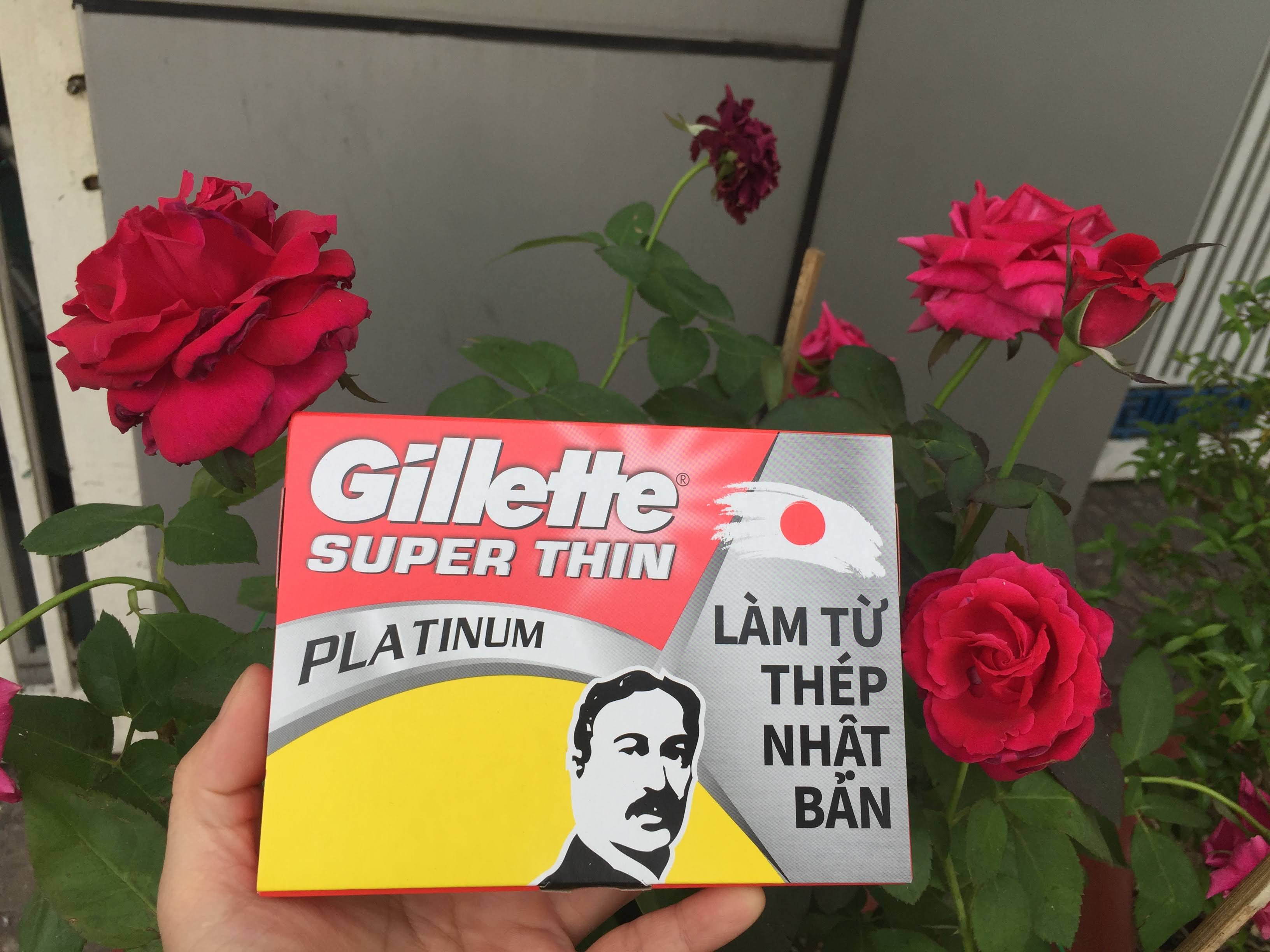 Vỉ dao lam Gillette siêu bén 100 lưỡi