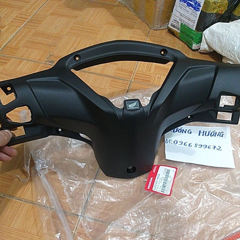 Nhựa ốp sau tay lái wave RSX FI ( Nhựa gáy - chính hãng honda -8% phụ tùng xe máy