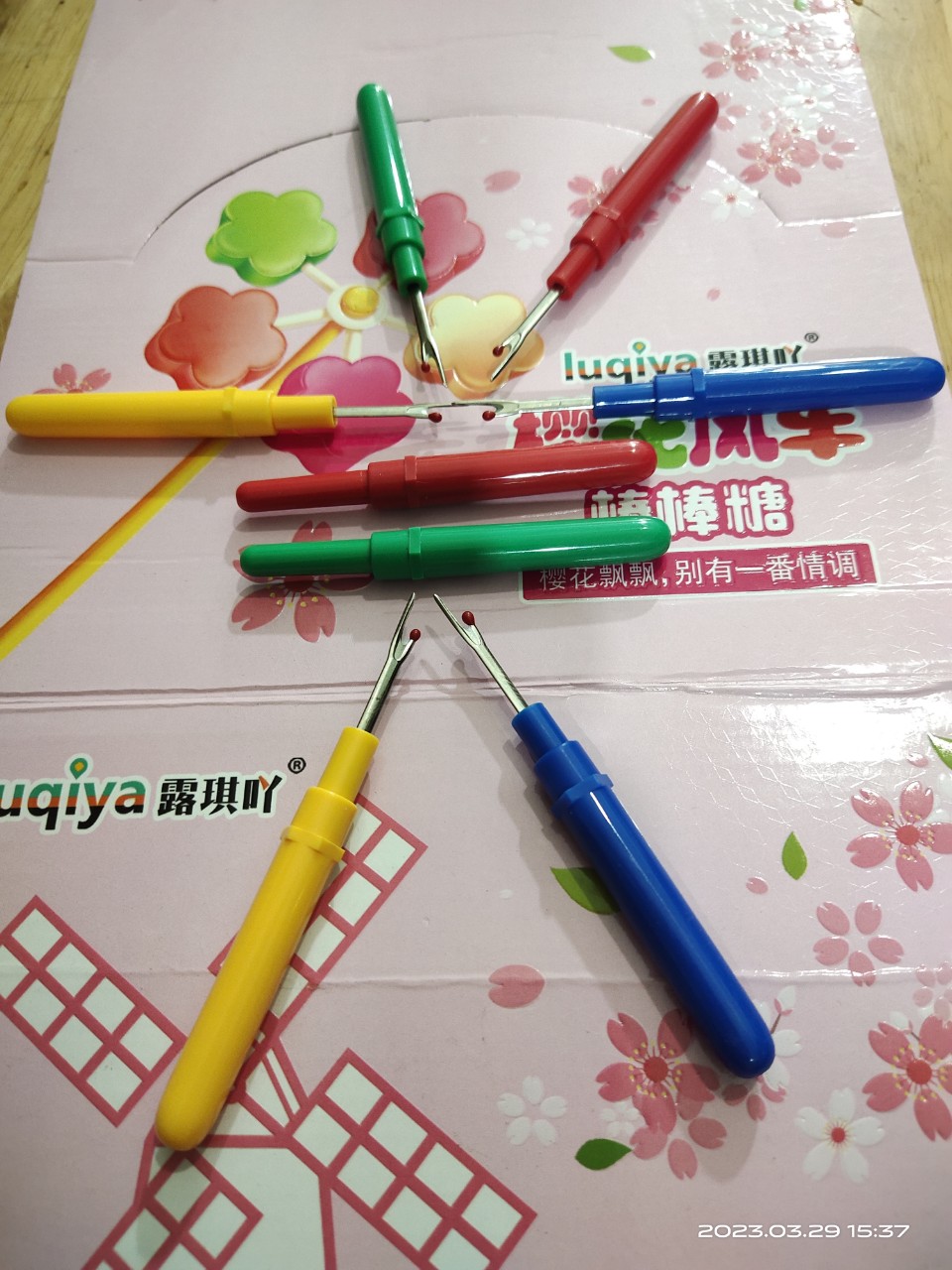 cây tháo chỉ khuy tháo chỉ bọ