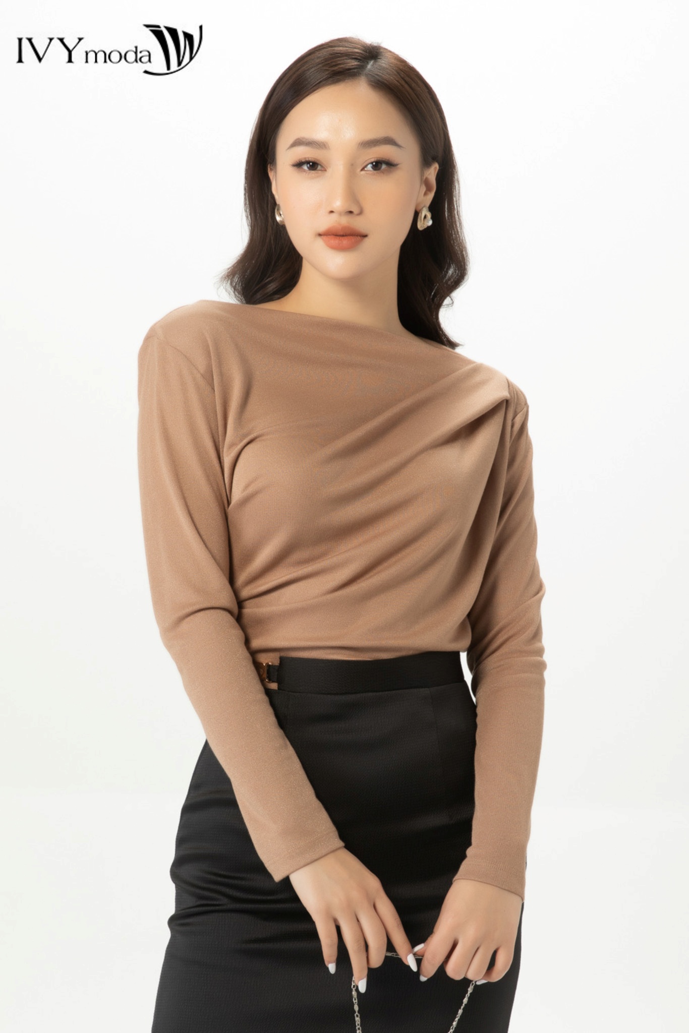 Chân váy lụa dáng bút chì IVY moda MS 31M7147