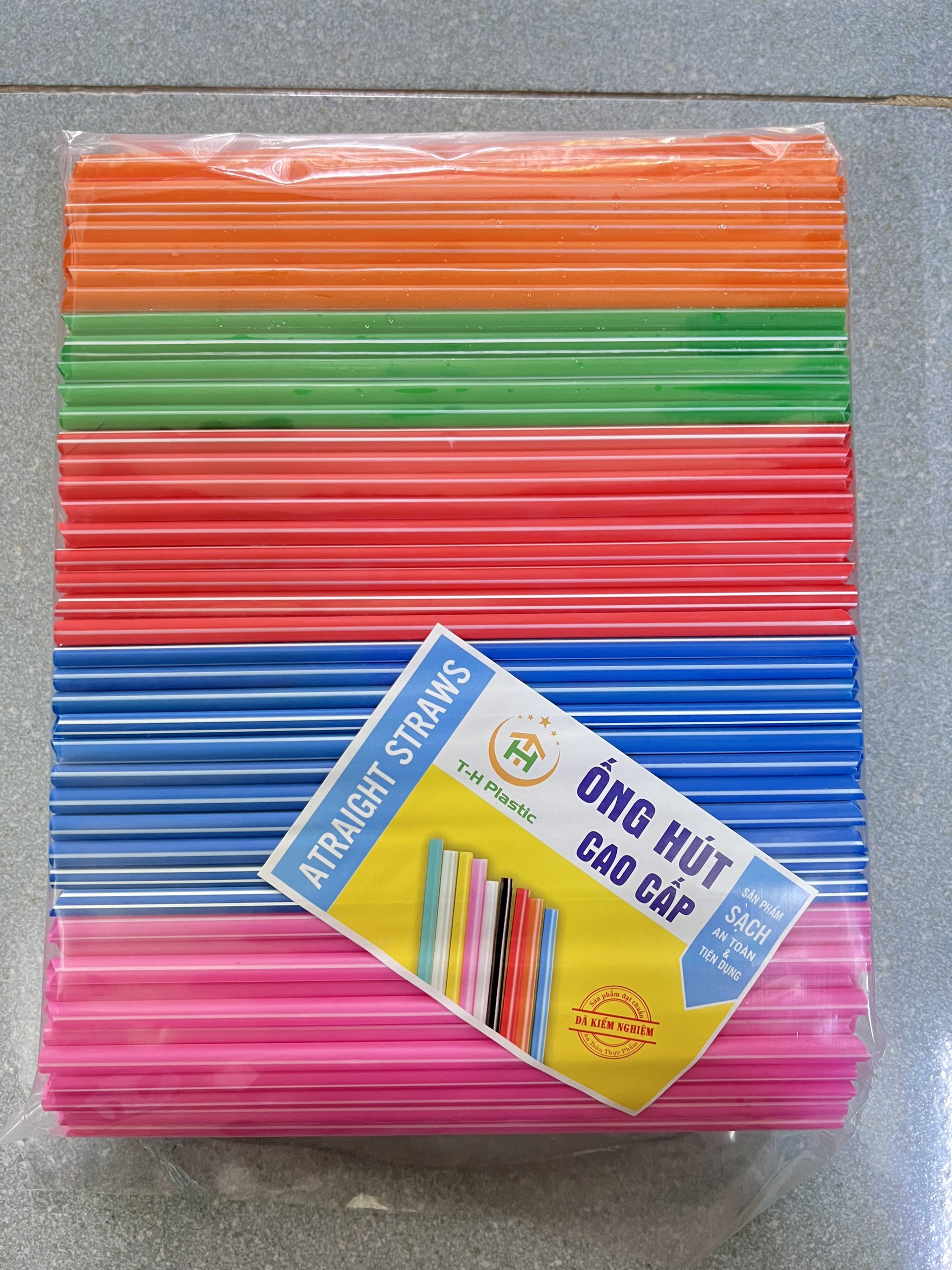 ỐNG HÚT CÓ SỌC MÀU PHI 6 (MỘT ĐẦU NHỌN) - 500g/bịch