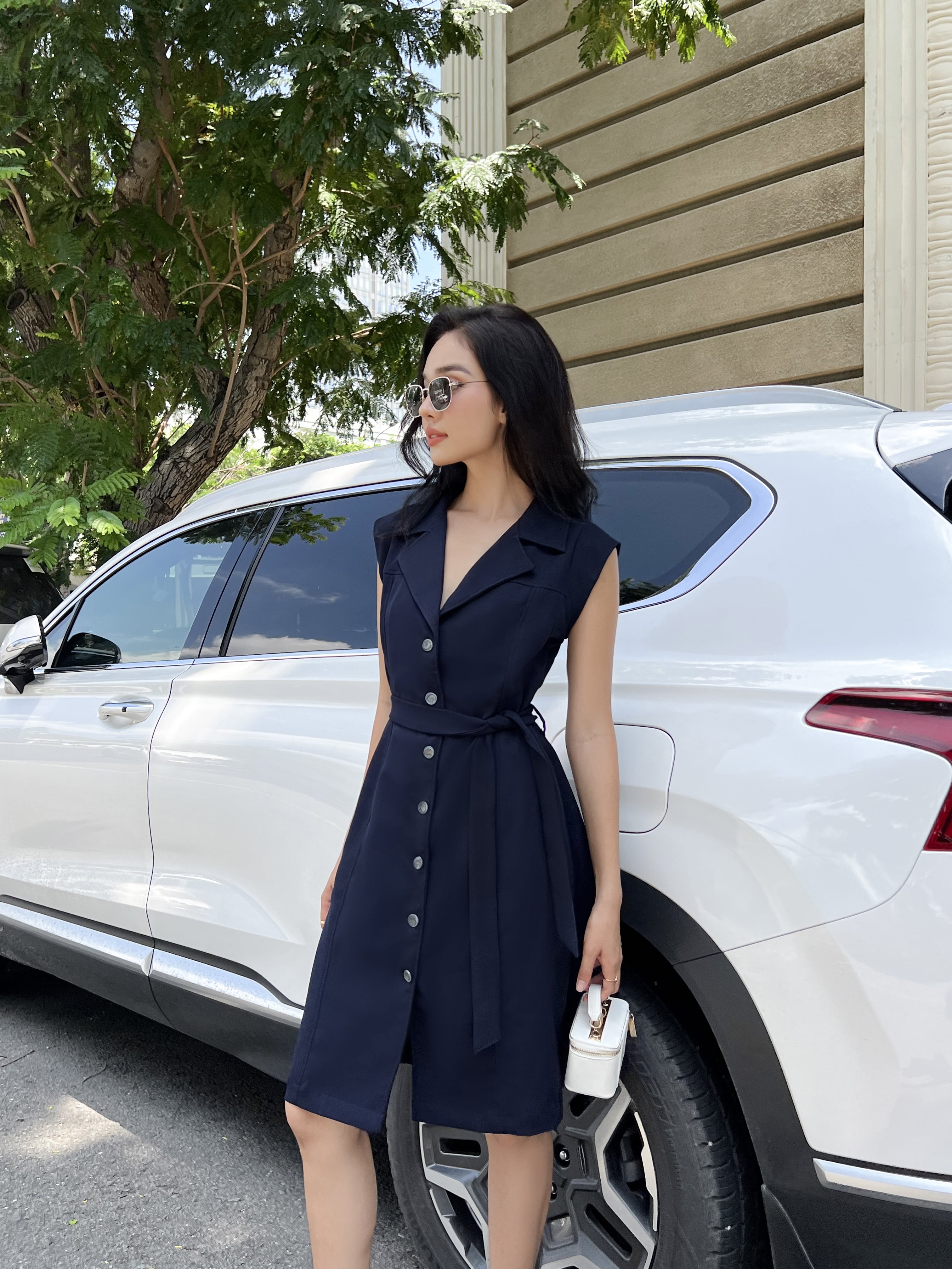 Đầm navy cổ vest thắt belt - YV LE & CO