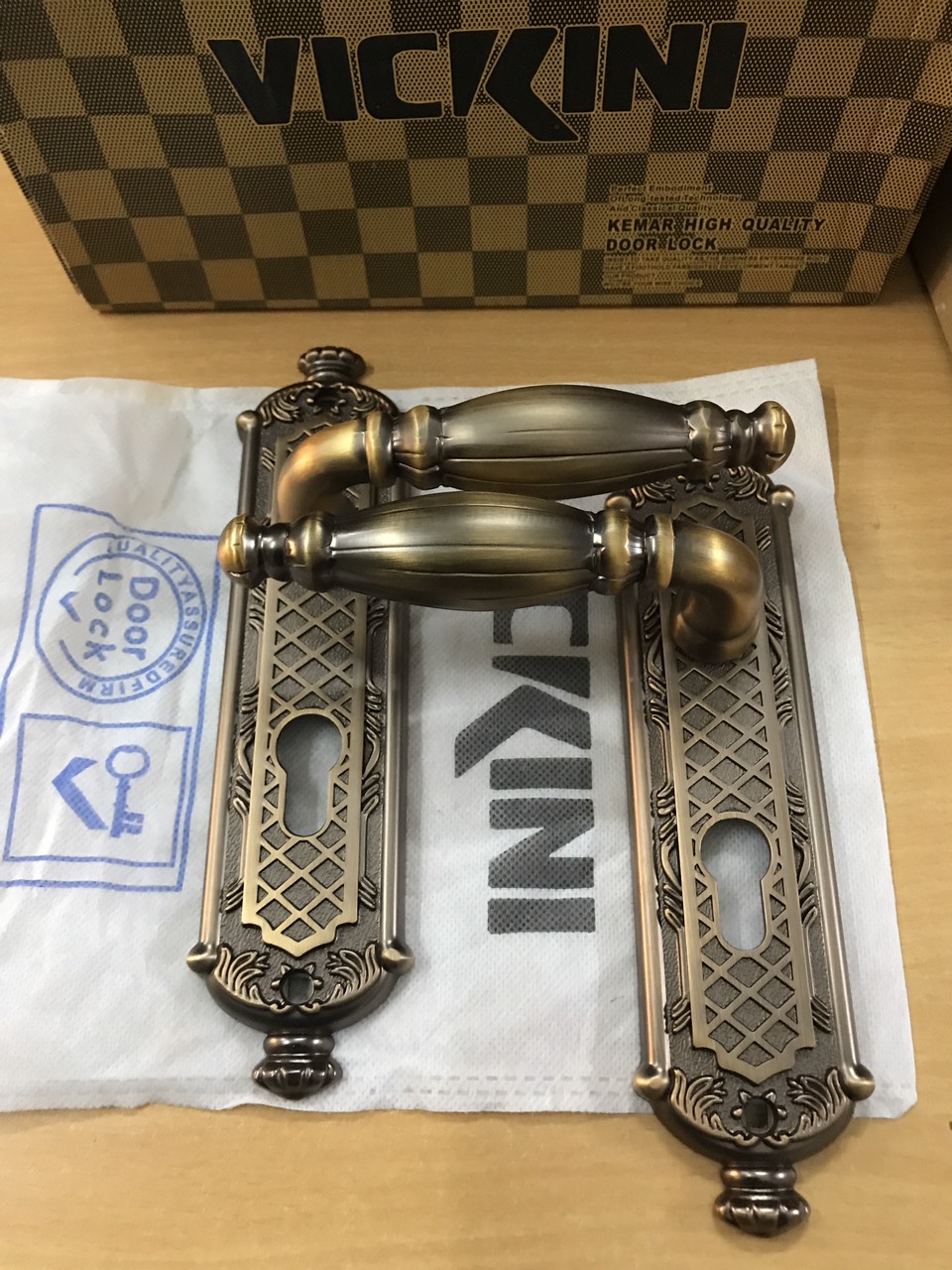 [HCM]Khóa tay gạt VICKINI 32891