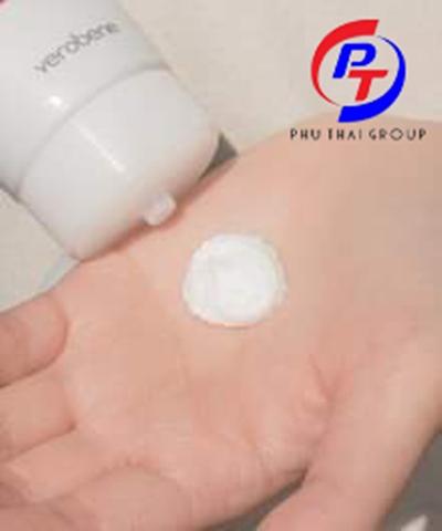 Sữa Rửa Mặt Bơ Verobene Avocado Cleasing Foam