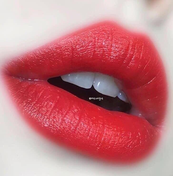 Son YSL 01 Le Rouge – Rouge Pur Couture
