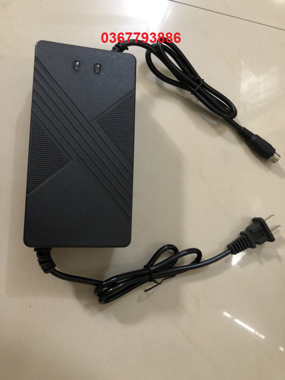 SẠC ACQUY 24V CHÂN TRÒN