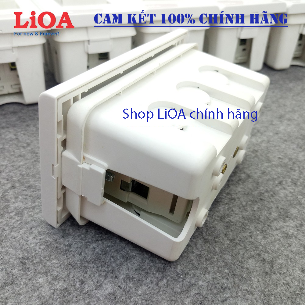 Combo cầu dao tự động (APTOMAT) LiOA  loại 2 cực - Lắp âm tường