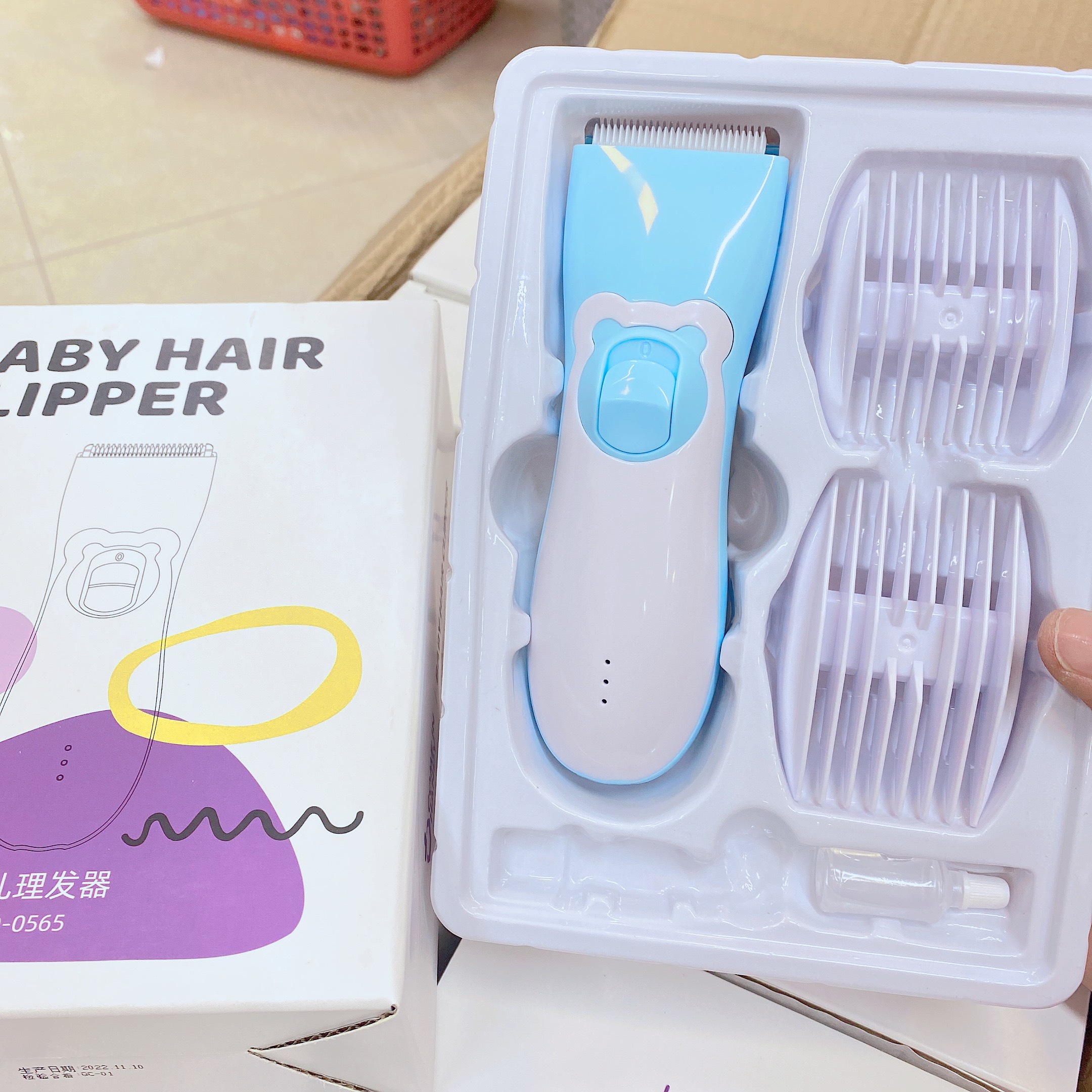 Tông Đơ Cắt Tóc Cho Bé Lukbaby ( Tặng kèm áo choàng )
