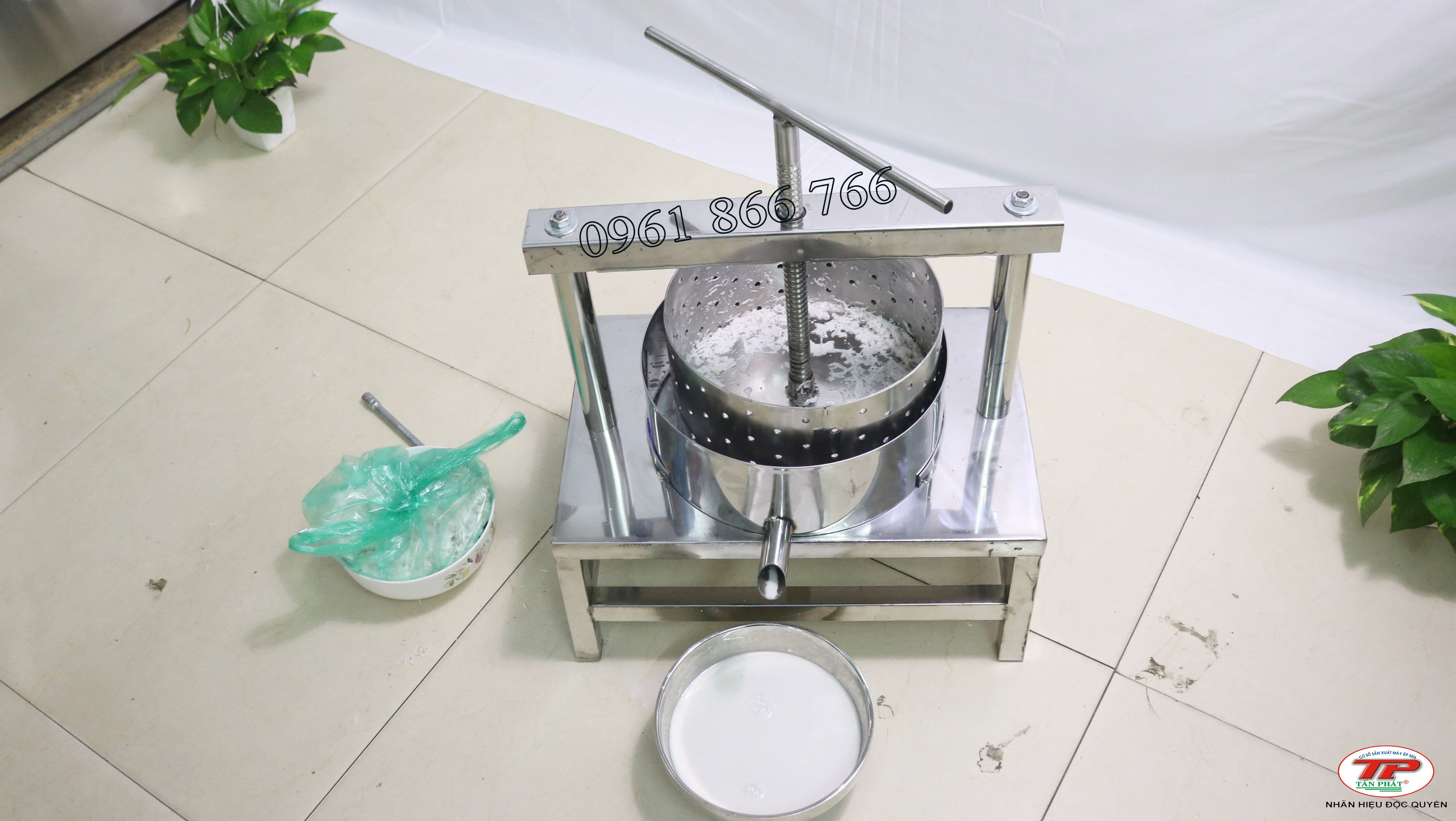 MÁY ÉP CỐT DỪA BẰNG TAY 25CM