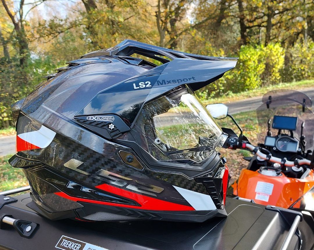 Mũ Cào Cào LS2 MX701 Explorer Carbon