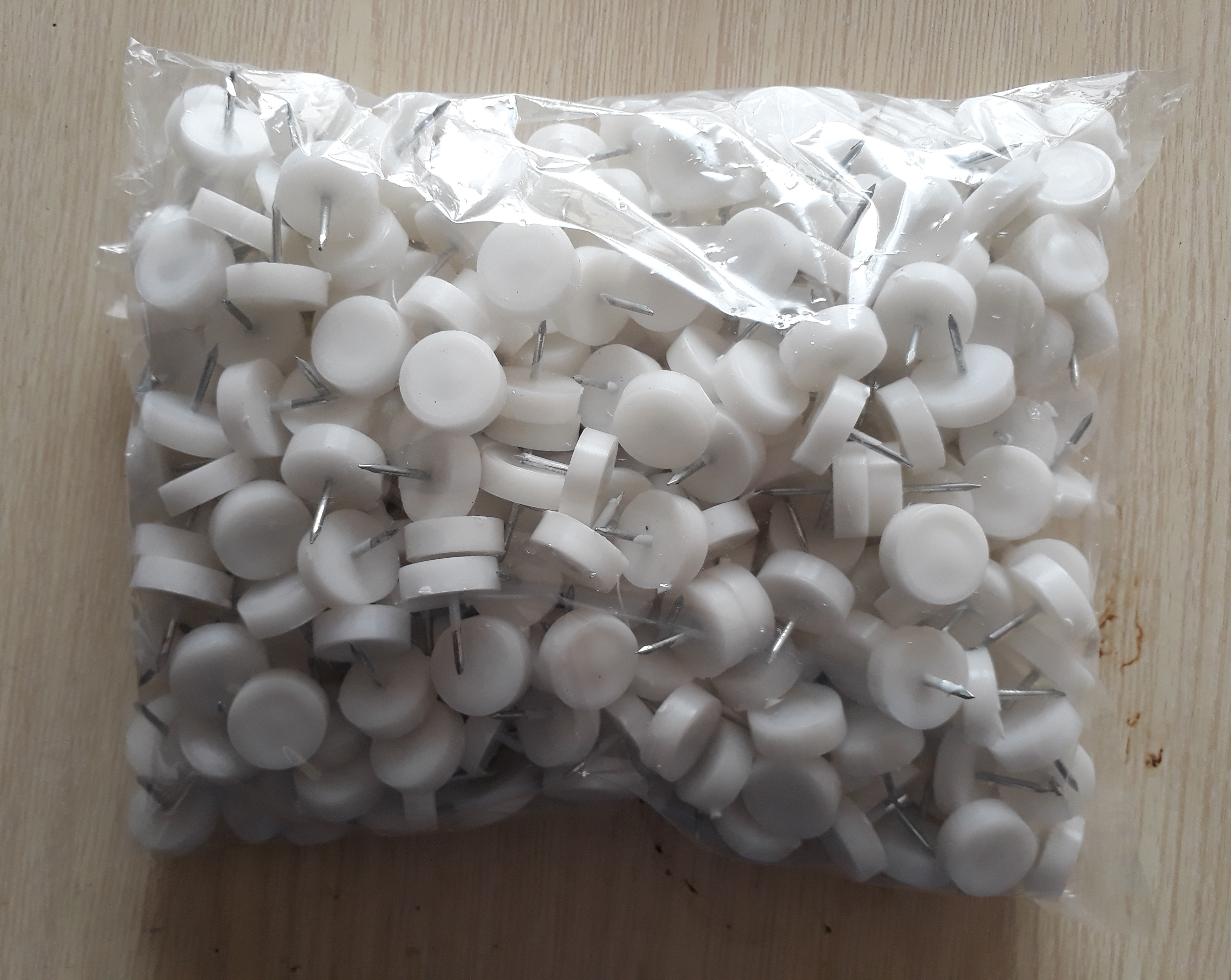 Chân nhựa 5mm