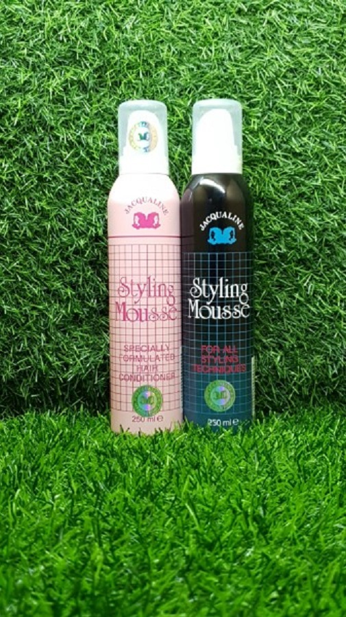 Mousse tạo kiểu tóc Jacqualine 250ml