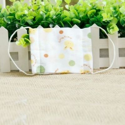 Khẩu Trang Vải Xô 4 Lớp Cho Bé 0-3 Tuổi Chông Khói Bụi và Vi Khuẩn ( ngẫu nhiên )