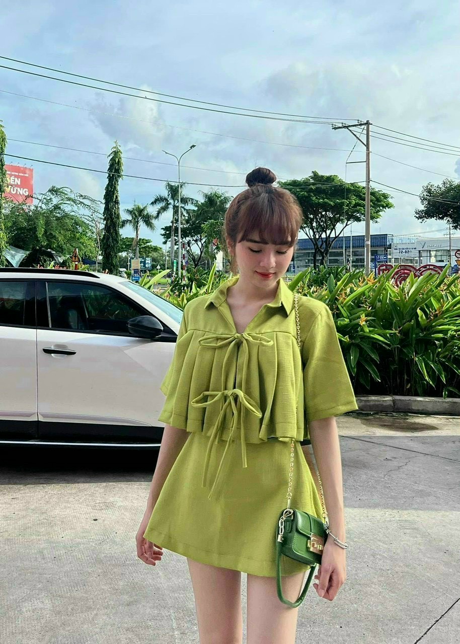 [[one size dưới 54kg tùy chiều cao] Sét 2 món áo kèm chân váy hàng chuẩn ( chân váy có lót)