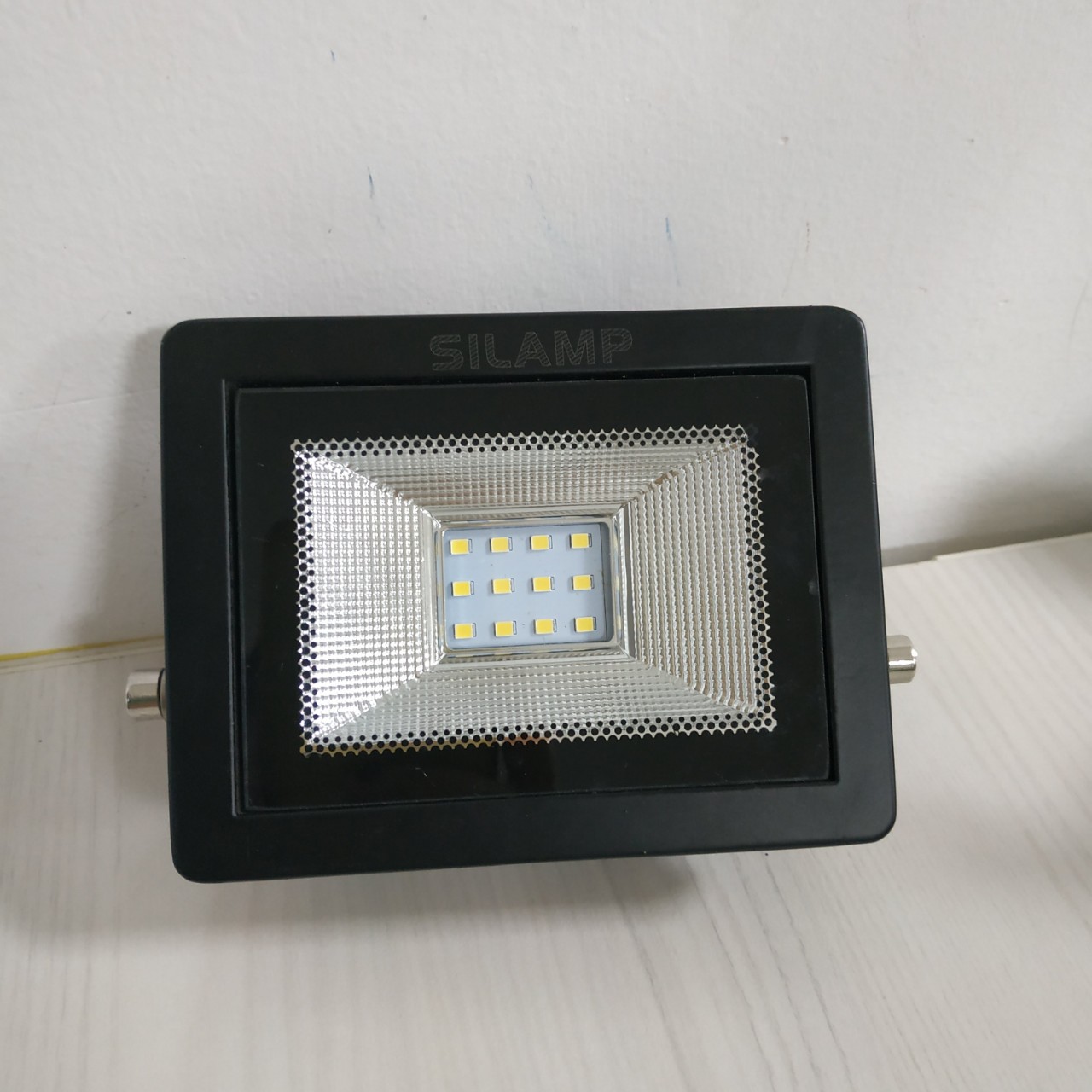 Đèn led pha 10w vỏ đen