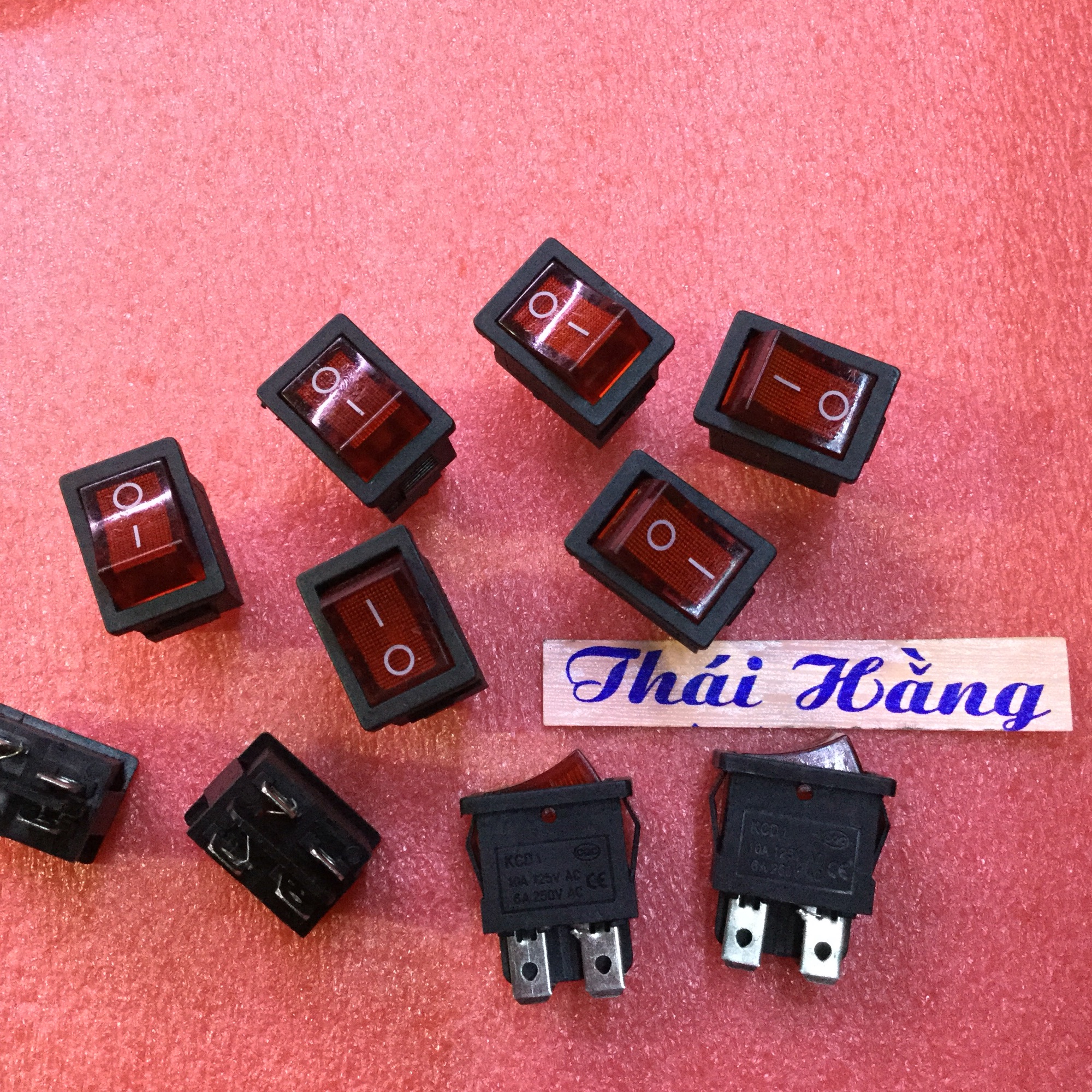 Công tắc có đèn 4 chân KCD1-6 A/250 v(10 chiếc)