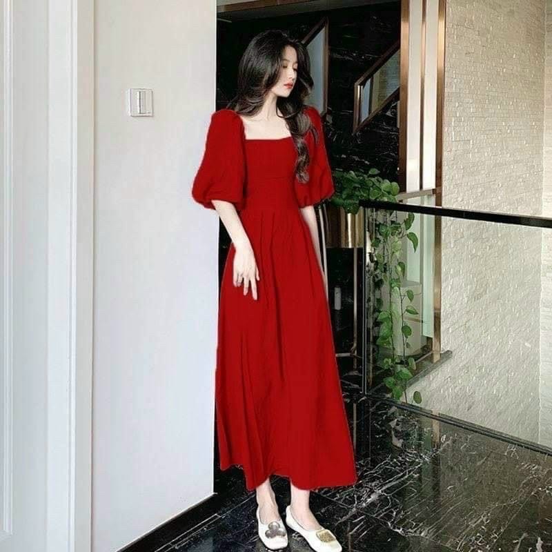 Đầm đỏ tay lỡ form dài