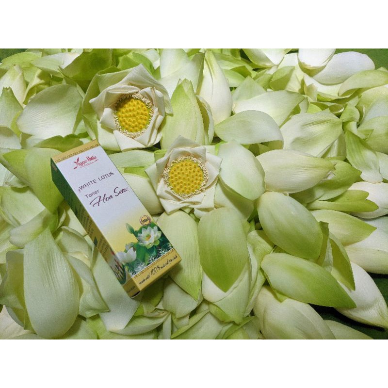 Toner Hoa Sen trắng cổ Huế 100ml