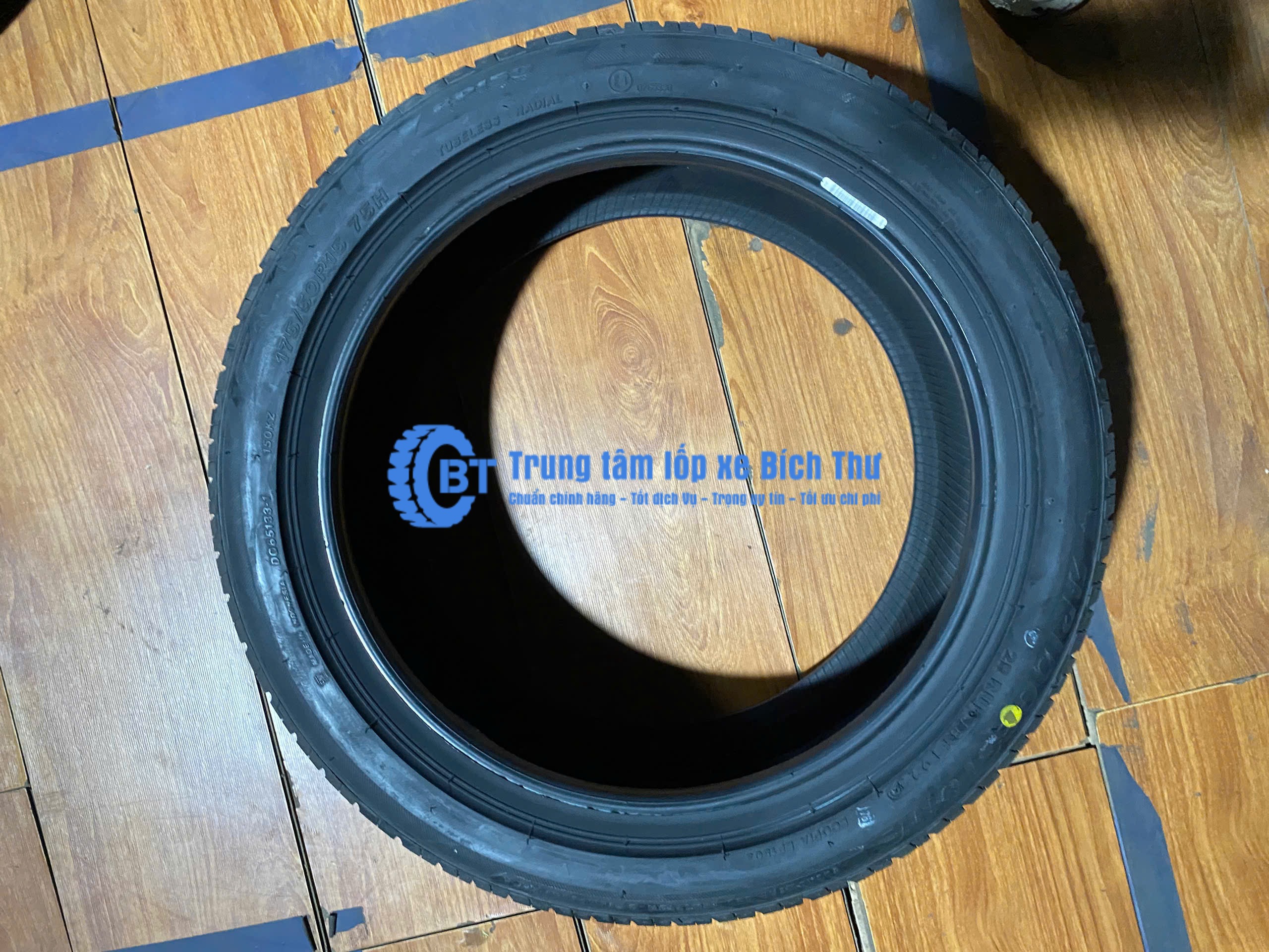 Lốp Bridgestone 175/50R15 EP150