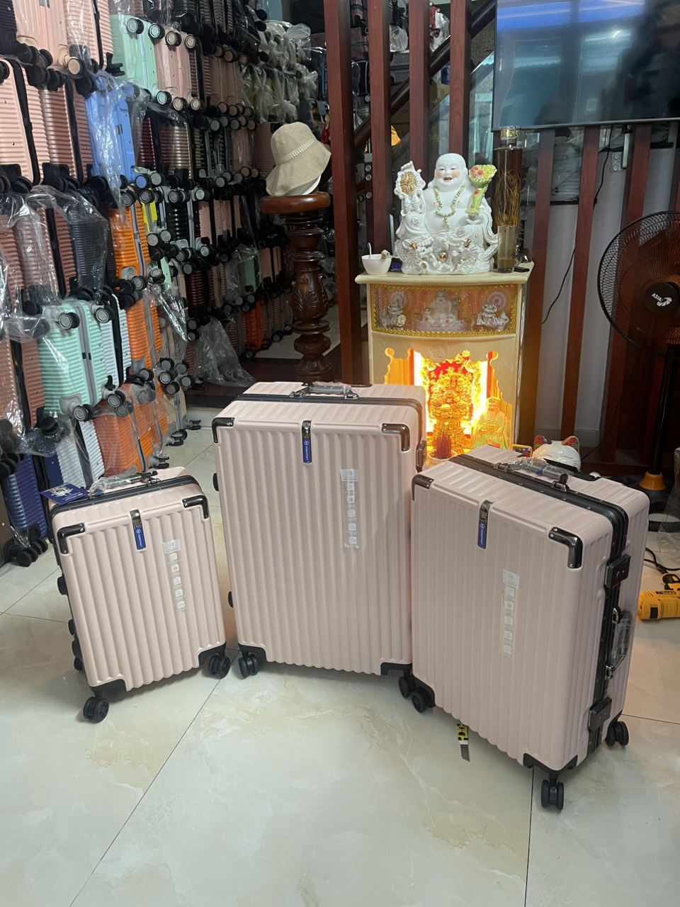 Vali kéo Riimowaa khung nhôm du lịch size 32/29/24/20  KHUNG NHÔM CHỐNG BỂ VỠ- CHỐNG RẠCH MÓC- CHỐNG XƯỚC( BẢO HÀNH TRỌN ĐỜI) Tặng bọc trong suốt