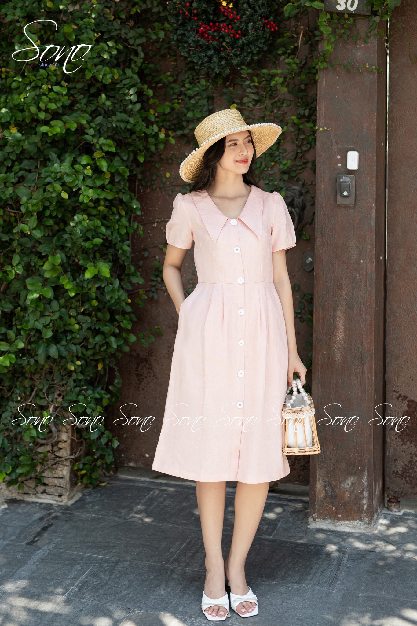 Sono - đầm chất liệu linen cổ bẻ nút sừng hàng thiết kế trẻ trung