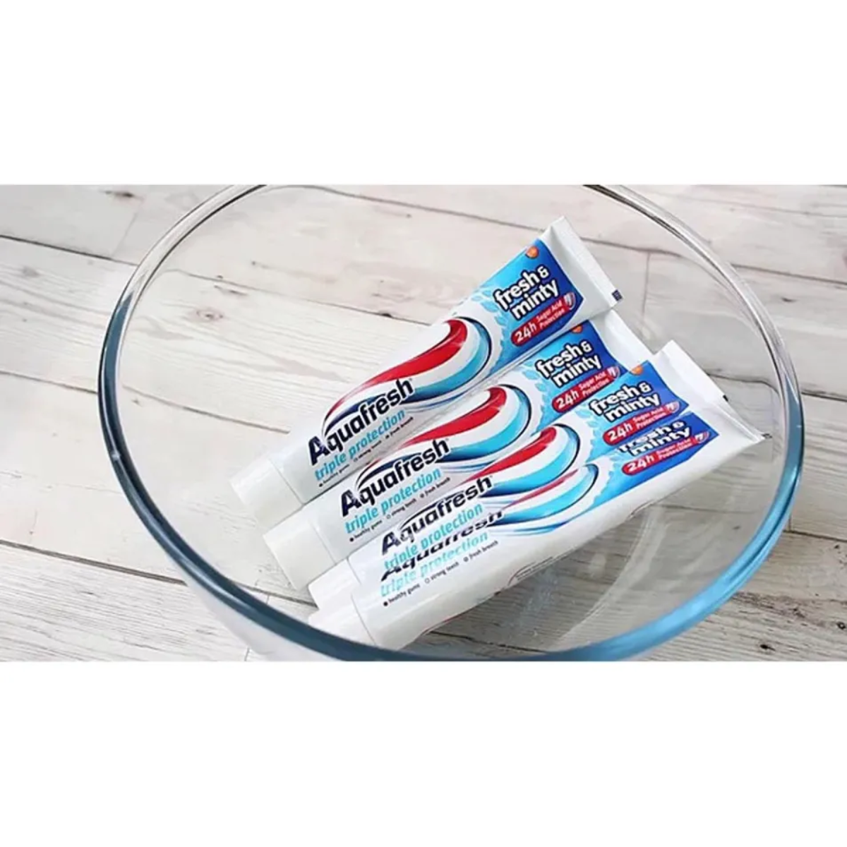 Kem đánh răng Aquafresh Fresh & Minty - Bạc hà thơm mát 100g