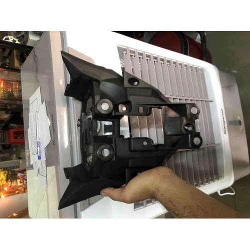 Bợ nhựa nhám chóa đèn pha Sonic 150R Zin indo