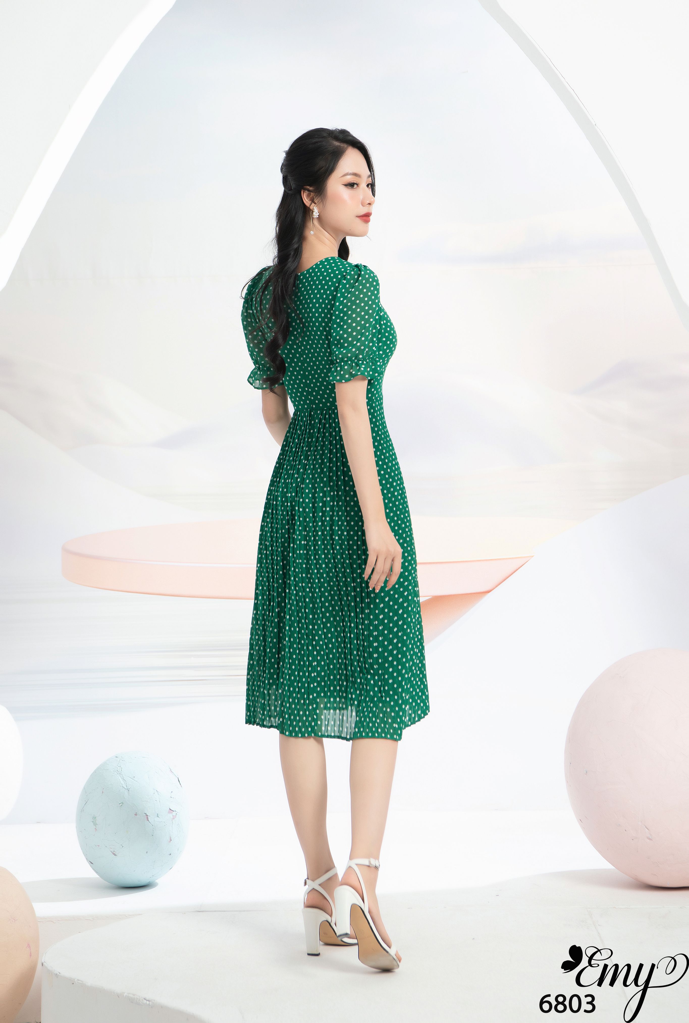 Đầm EMY EM6803 Xoè Dập Ply Xanh