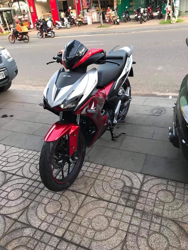 Mão (ốp đầu chắn gió) cho xe WINNER X