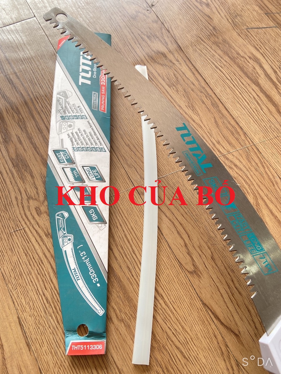Cưa cành cầm tay lưỡi cong Total THT5113306