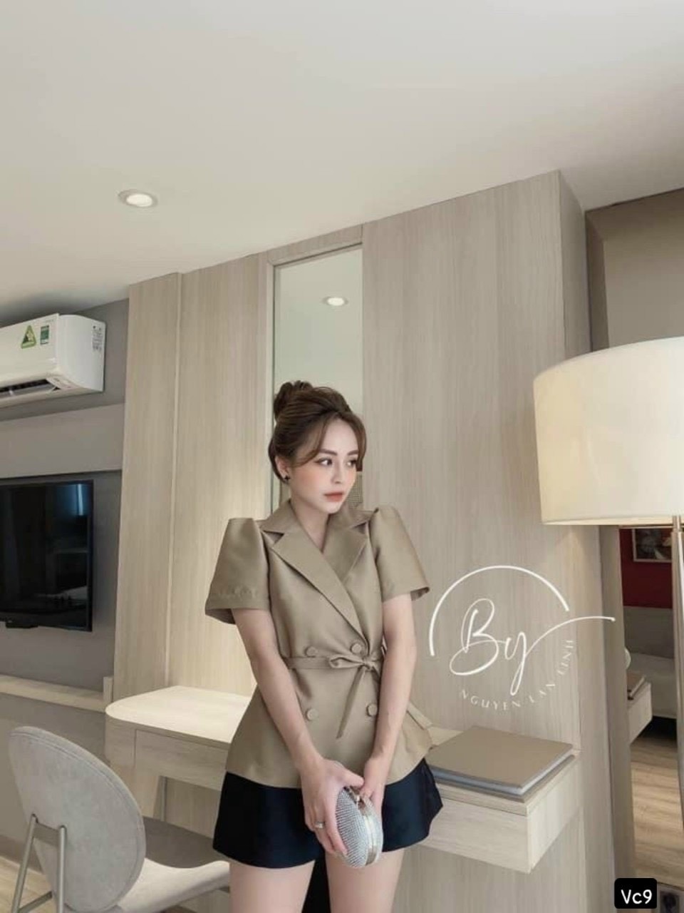 SÉT BỘ ĐÙI NỮ ÁO VEST TAY NGẮN CÀI NÚT VẢI FORD; QUÁ SANG TRỌNG LD22 ( Shop Đầm cao Cấp ST)