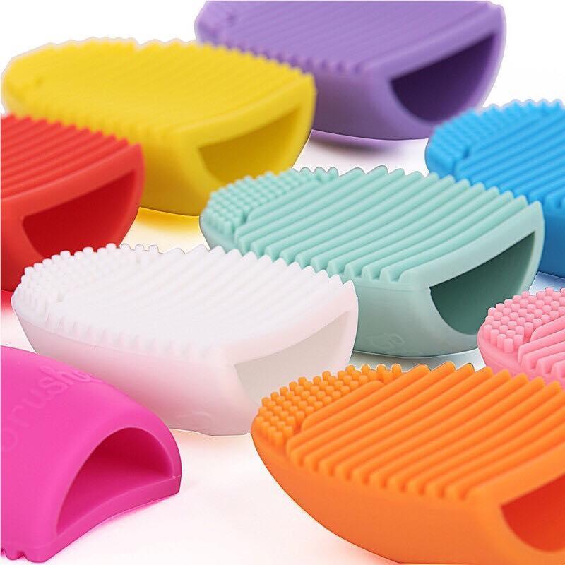 Dụng cụ vệ sinh cọ trang điểm Silicon - Trứng vệ sinh chổi đánh phấn