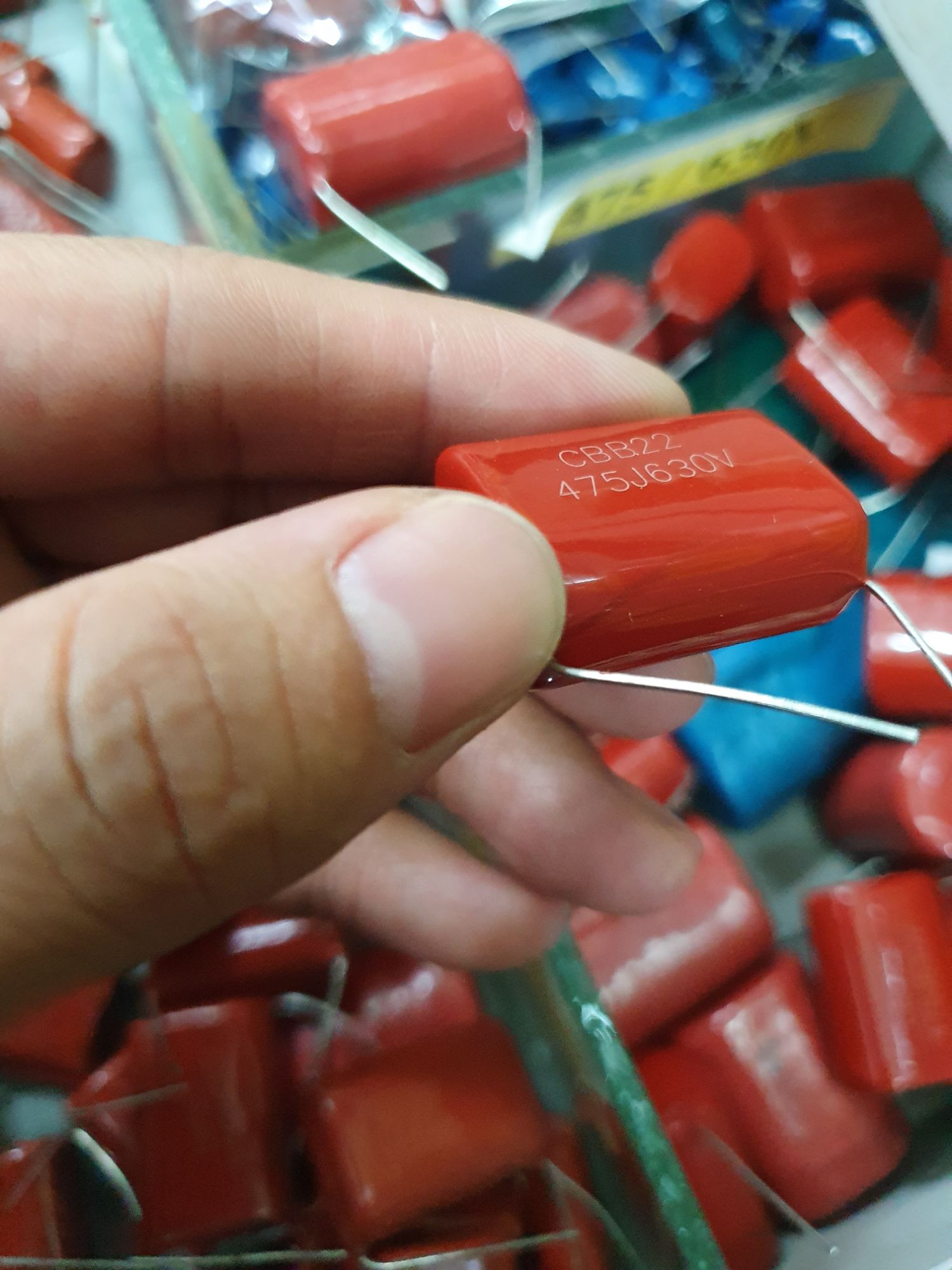 10 con tụ đỏ 475- 630v