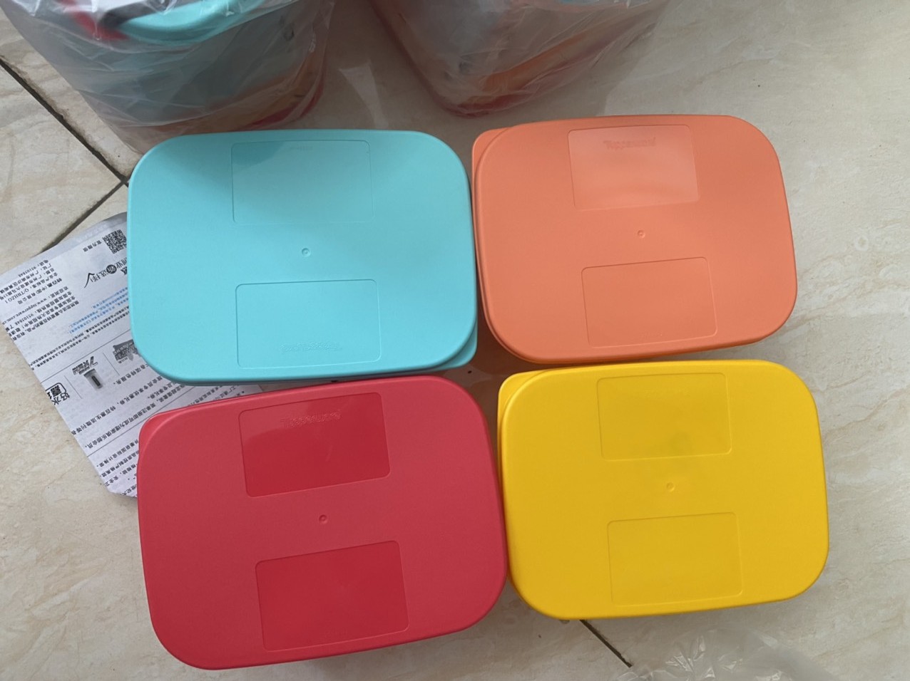 Set 4 hộp Tupperware trữ đông 700ml, set rainbow (hàng có sẵn)